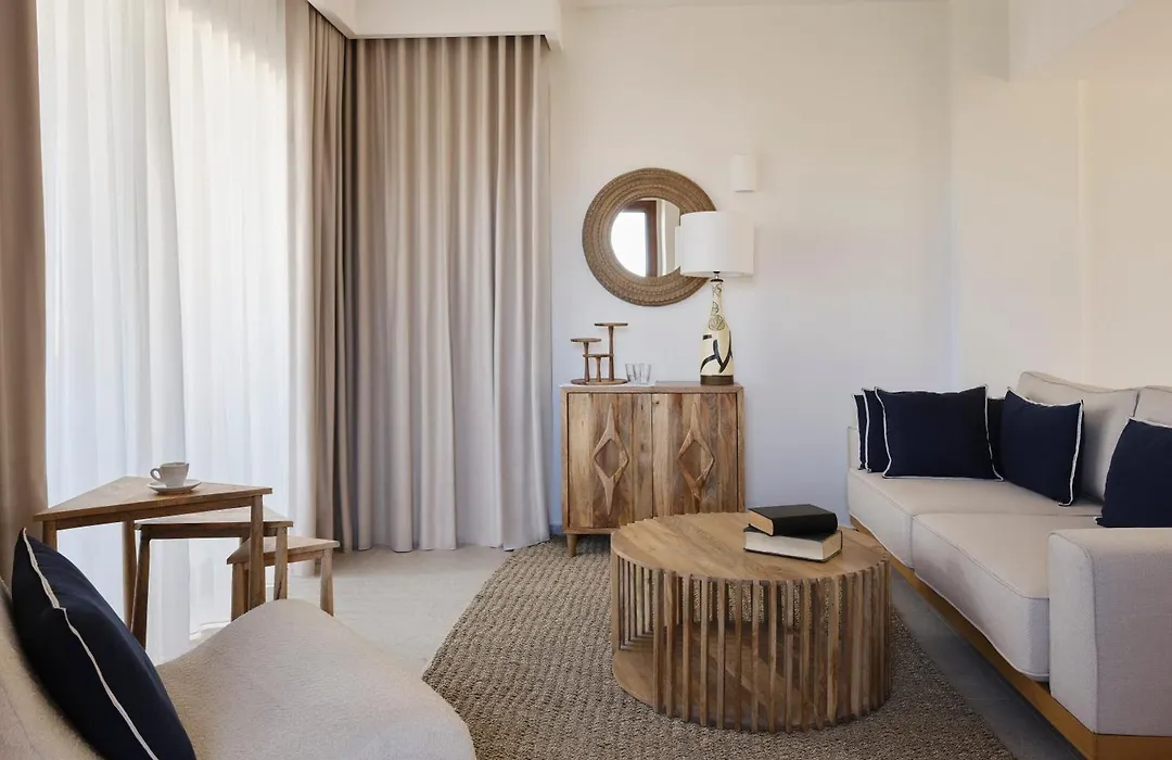 Angelina Boutique Escape-1